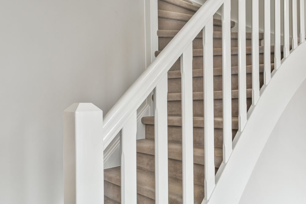 Stairs,In,The,Luxury,Hallway,Looking,Elegance